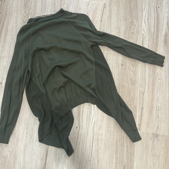 Sweater - Picture 3 of 3